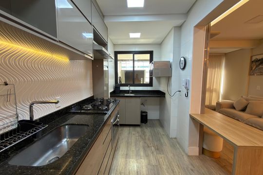 Cozinha de apartamento para alugar com 1 quarto, 49m² em Águas Claras, Brasília