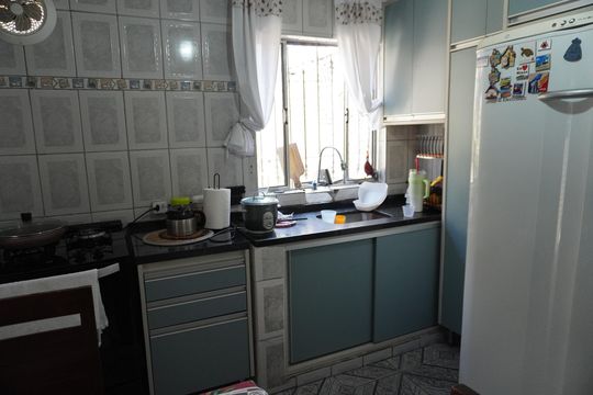 Casa à venda com 2 quartos, 300m² em Jardim Sao Joao (guaianazes), São Paulo