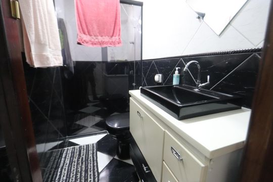 Banheiro - Casa 1 de casa à venda com 11 quartos, 310m² em Jardim Tiete, São Paulo