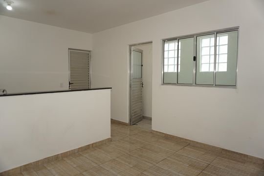Casa para alugar com 2 quartos, 60m² em Jardim Sao Luiz, Embu das Artes