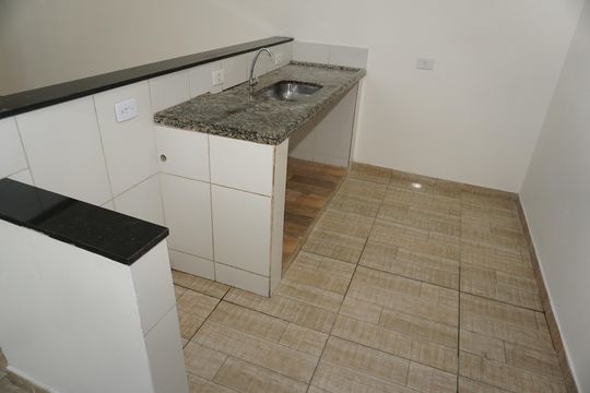 Sala/Cozinha de casa para alugar com 2 quartos, 60m² em Jardim Sao Luiz, Embu das Artes