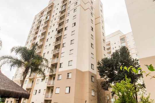 Fachada do bloco de apartamento para alugar com 3 quartos, 68m² em Jardim Tupanci, Barueri