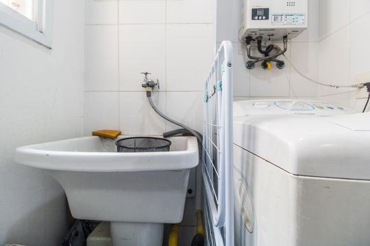 Área de Serviço de apartamento para alugar com 3 quartos, 68m² em Jardim Tupanci, Barueri