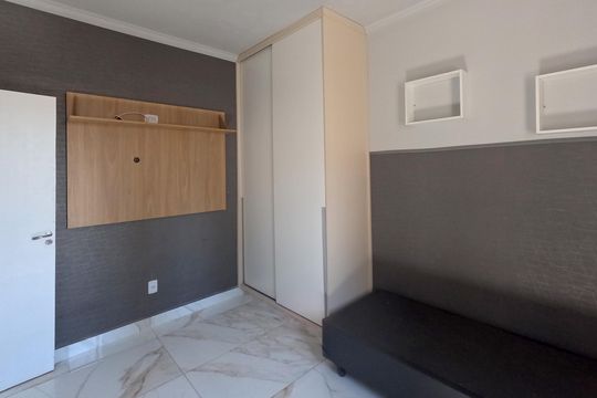 Quarto 1 de apartamento para alugar com 2 quartos, 63m² em Gonzaga, Santos