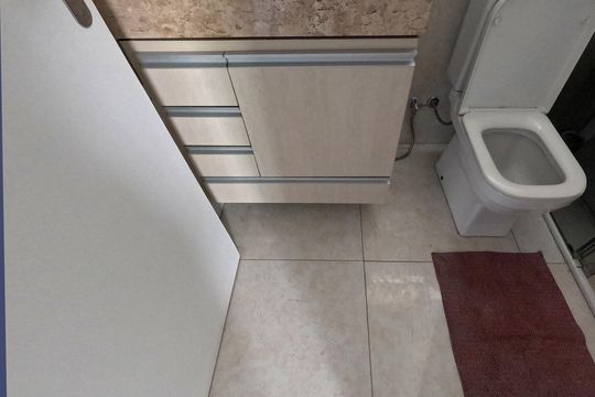 Banheiro de apartamento para alugar com 2 quartos, 63m² em Gonzaga, Santos