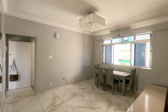 Apartamento para alugar com 2 quartos, 63m² em Gonzaga, Santos