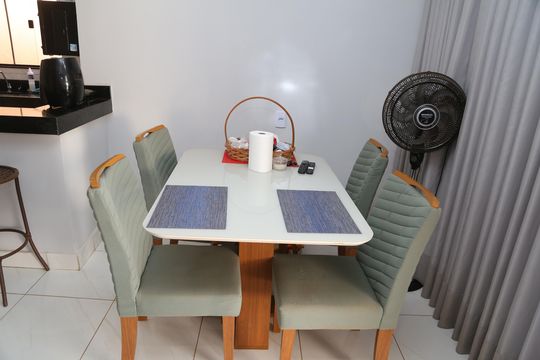 Sala/cozinha americana de casa à venda com 2 quartos, 80m² em Jardim Guanabara, Goiânia