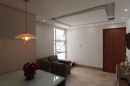 Apartamento à venda com 2 quartos, 48m² em Frei Leopoldo, Belo Horizonte
