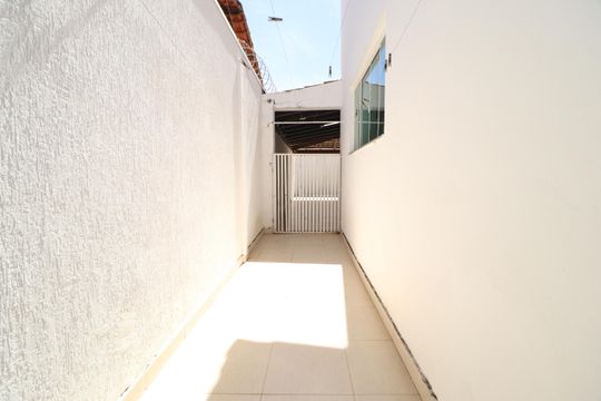 Corredor de casa para alugar com 4 quartos, 286m² em Jardim Europa, Uberlândia
