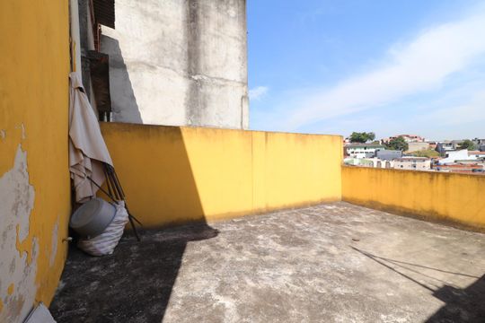 Quintal de casa à venda com 4 quartos, 185m² em Parque Savoi City, São Paulo