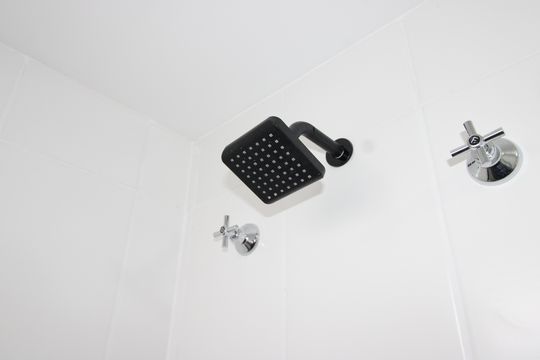 Banheiro da Suíte de apartamento para alugar com 2 quartos, 42m² em Itaquera, São Paulo