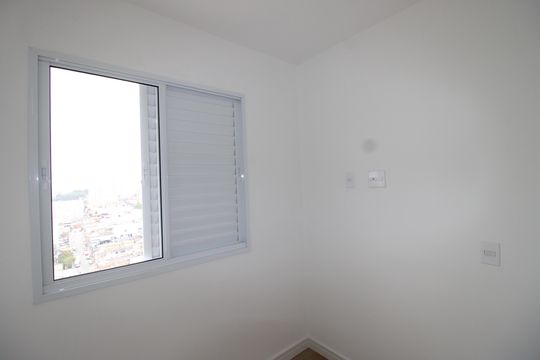 Quarto 1 de apartamento para alugar com 2 quartos, 42m² em Itaquera, São Paulo