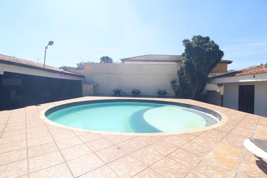 Área comum de casa à venda com 4 quartos, 2000m² em Jardim Santa Helena, São Paulo