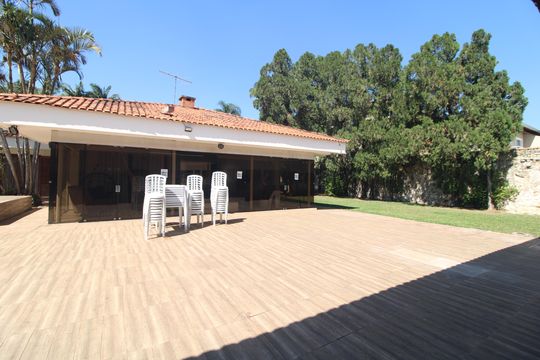 Área comum de casa à venda com 4 quartos, 2000m² em Jardim Santa Helena, São Paulo