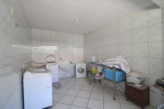 Área de serviço de casa à venda com 4 quartos, 2000m² em Jardim Santa Helena, São Paulo