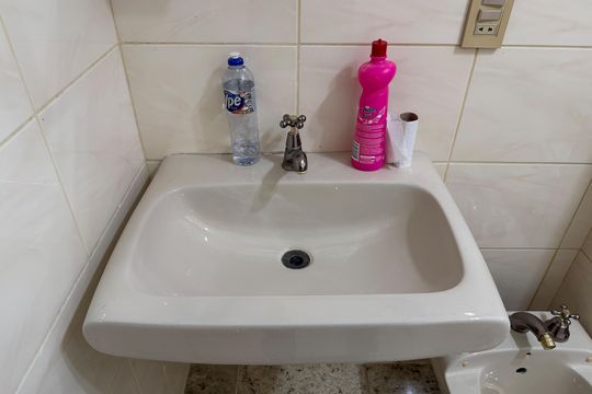 Banheiro e Área de serviço de apartamento para alugar com 1 quarto, 35m² em Gonzaga, Santos