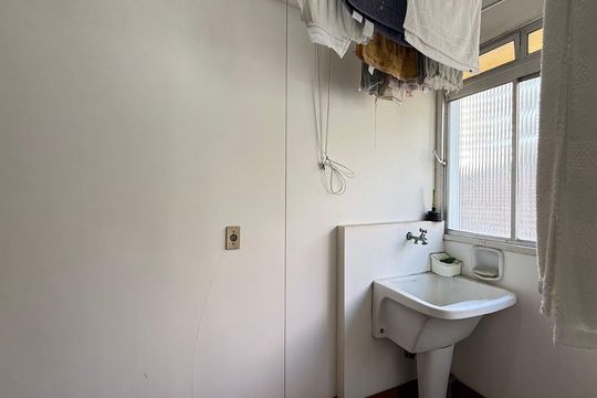 Área de Serviço de apartamento para alugar com 3 quartos, 161m² em Barra Funda, Guarujá