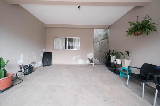 Garagem de casa à venda com 3 quartos, 150m² em Jardim Keralux, São Paulo