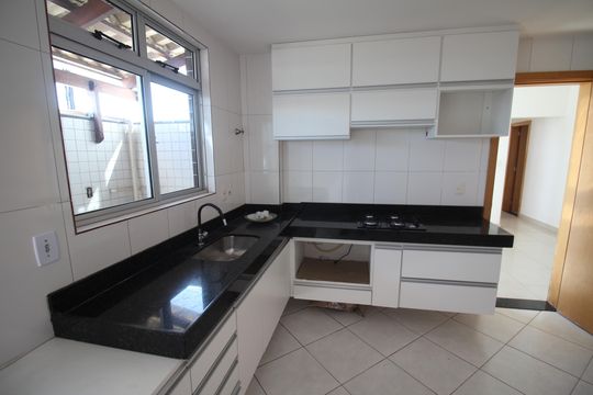 Cozinha de apartamento para alugar com 3 quartos, 110m² em Novo Eldorado, Contagem