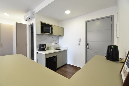 Studio de kitnet/studio para alugar com 1 quarto, 32m² em Cristo Rei, Curitiba