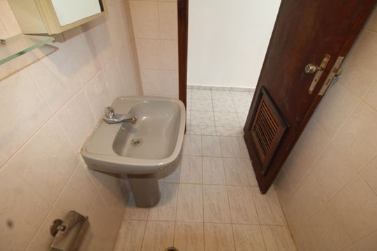 Área de Serviço - Banheiro de casa à venda com 3 quartos, 250m² em Parque Peruche, São Paulo