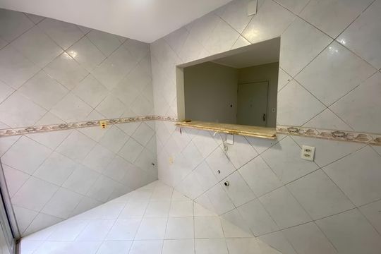 Cozinha de apartamento à venda com 2 quartos, 64m² em Menino Deus, Porto Alegre