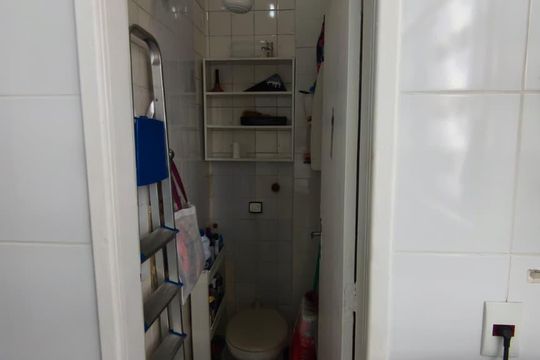 Banheiro de serviço de apartamento para alugar com 2 quartos, 60m² em Méier, Rio de Janeiro
