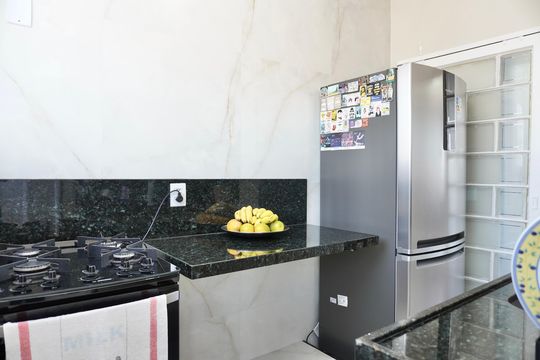 Cozinha de apartamento à venda com 2 quartos, 58m² em Santa Efigênia, Belo Horizonte