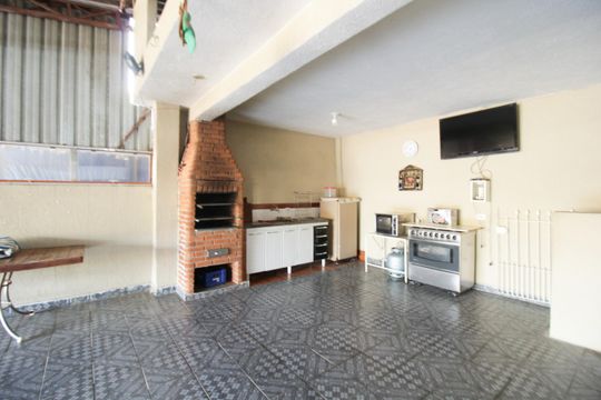 Churrasqueira de casa à venda com 3 quartos, 130m² em Vila Cruz das Almas, São Paulo