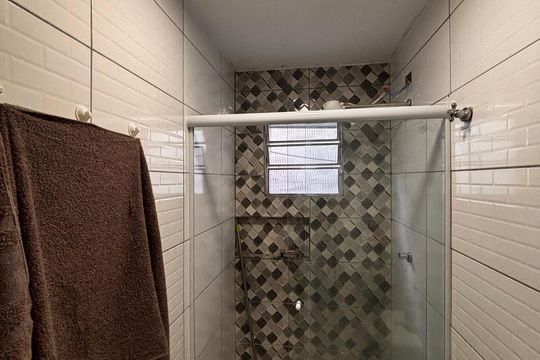 Banheiro de casa para alugar com 2 quartos, 90m² em Vila Engenho Novo, Barueri