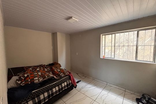 Quarto de casa para alugar com 2 quartos, 90m² em Vila Engenho Novo, Barueri