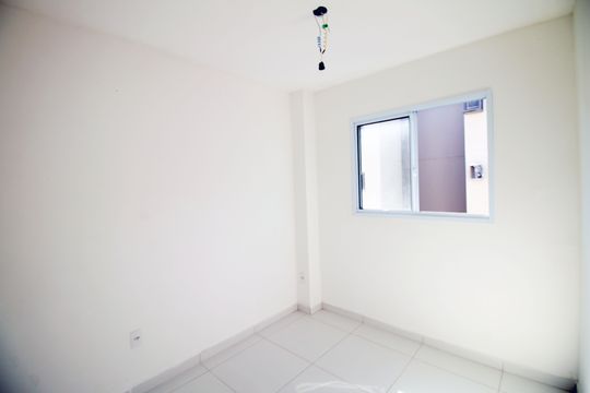 Quarto 1 de apartamento para alugar com 2 quartos, 40m² em Irajá, Rio de Janeiro