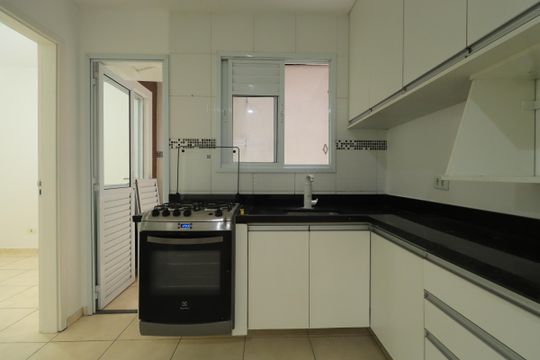 Cozinha de apartamento para alugar com 2 quartos, 42m² em Vila Esperança, São Paulo