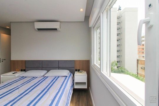 Quarto 1 de apartamento para alugar com 2 quartos, 80m² em São João, Porto Alegre