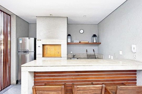 Área externa de apartamento para alugar com 2 quartos, 80m² em São João, Porto Alegre