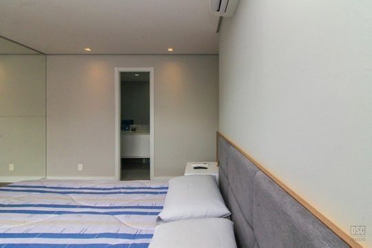 Quarto 1 de apartamento para alugar com 2 quartos, 80m² em São João, Porto Alegre