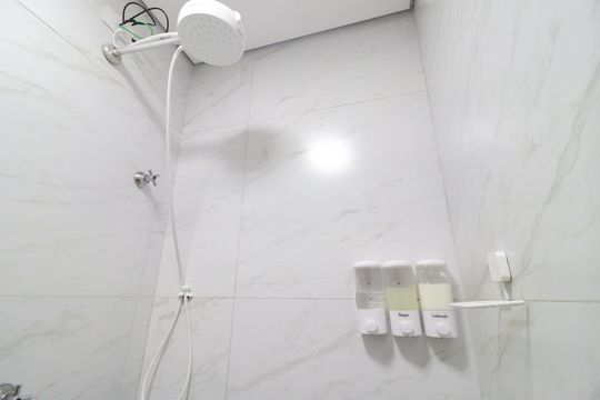 Banheiro de apartamento para alugar com 1 quarto, 27m² em Jardim Palmares (zona Sul), São Paulo