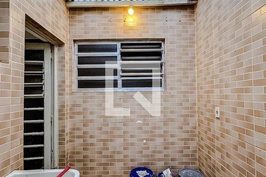 Área externa de casa para alugar com 2 quartos, 100m² em Brás, São Paulo