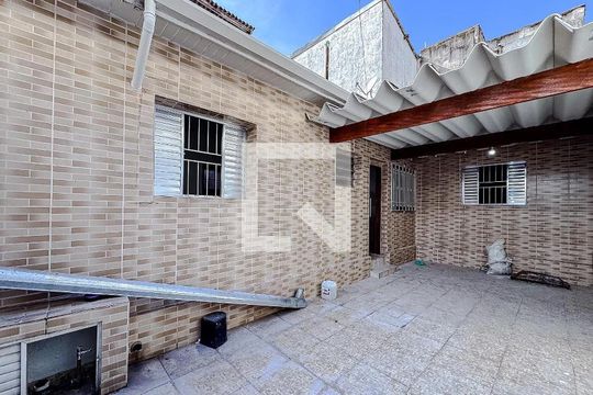 Área externa de casa para alugar com 2 quartos, 100m² em Brás, São Paulo
