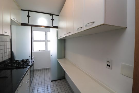 Cozinha de apartamento para alugar com 3 quartos, 63m² em Vila Ema, São Paulo