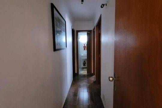 Corredor de casa à venda com 4 quartos, 200m² em Conjunto Habitacional Parque Itajai, Campinas