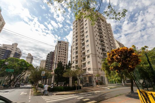 FACHADA DO IMÓVEL de apartamento para alugar com 1 quarto, 43m² em Cambuí, Campinas