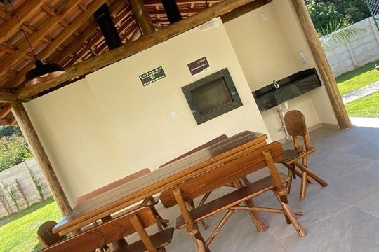 Área externa de kitnet/studio para alugar com 1 quarto, 30m² em Aparecida, Alvorada