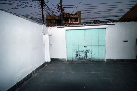 Quintal e garagem de casa para alugar com 2 quartos, 95m² em Irajá, Rio de Janeiro