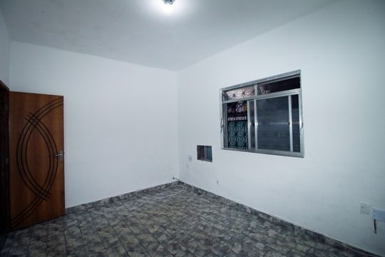 Quarto 2 de casa para alugar com 2 quartos, 95m² em Irajá, Rio de Janeiro