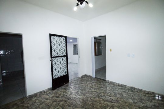 Casa para alugar com 2 quartos, 95m² em Irajá, Rio de Janeiro
