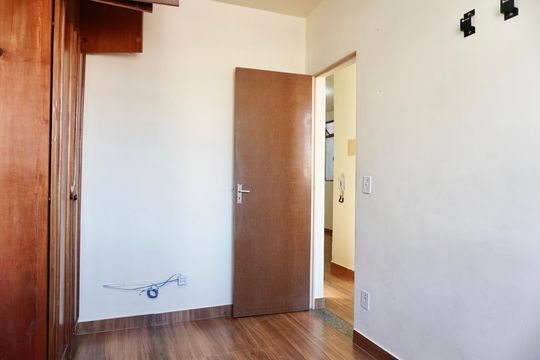 Quarto 3 de apartamento para alugar com 3 quartos, 55m² em Sagrada Família, Belo Horizonte