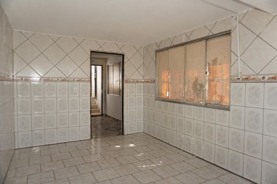 Cozinha de casa para alugar com 2 quartos, 60m² em Jardim Sadie, Embu das Artes