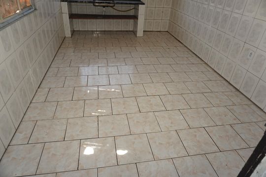 Cozinha de casa para alugar com 2 quartos, 60m² em Jardim Sadie, Embu das Artes