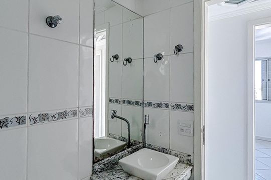 Banheiro de apartamento para alugar com 3 quartos, 64m² em Vila Matilde, São Paulo